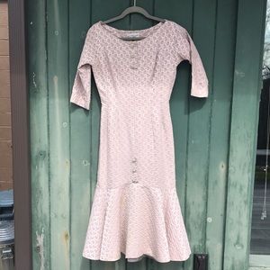 Adorable authentic 1950-60’s mermaid wiggle dress in pink Sz S